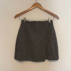 UNIQLO Houndstooth Skirt with Pockets